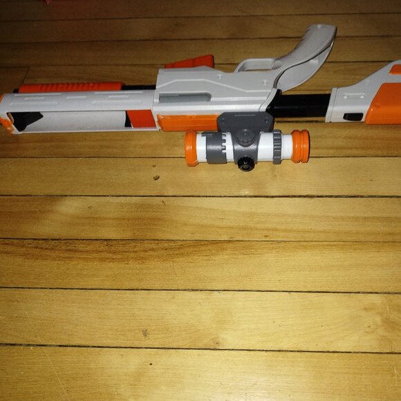 Cabela's Dangerous Hunts 2011 With Gun Controller (Nintendo Wii, 2010) - Picture 4 of 9